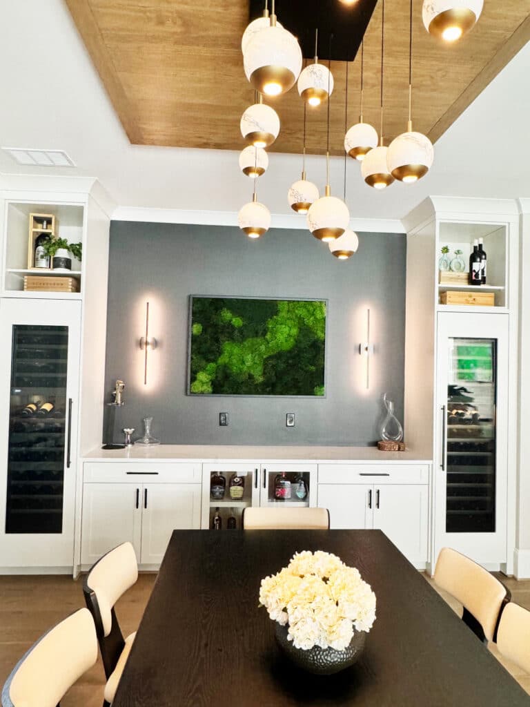 Moss Pure Moss Air Filter. Living moss wall art that improves air quality and provides therapeutic relief from stress and anxiety. Moss wall art in home.